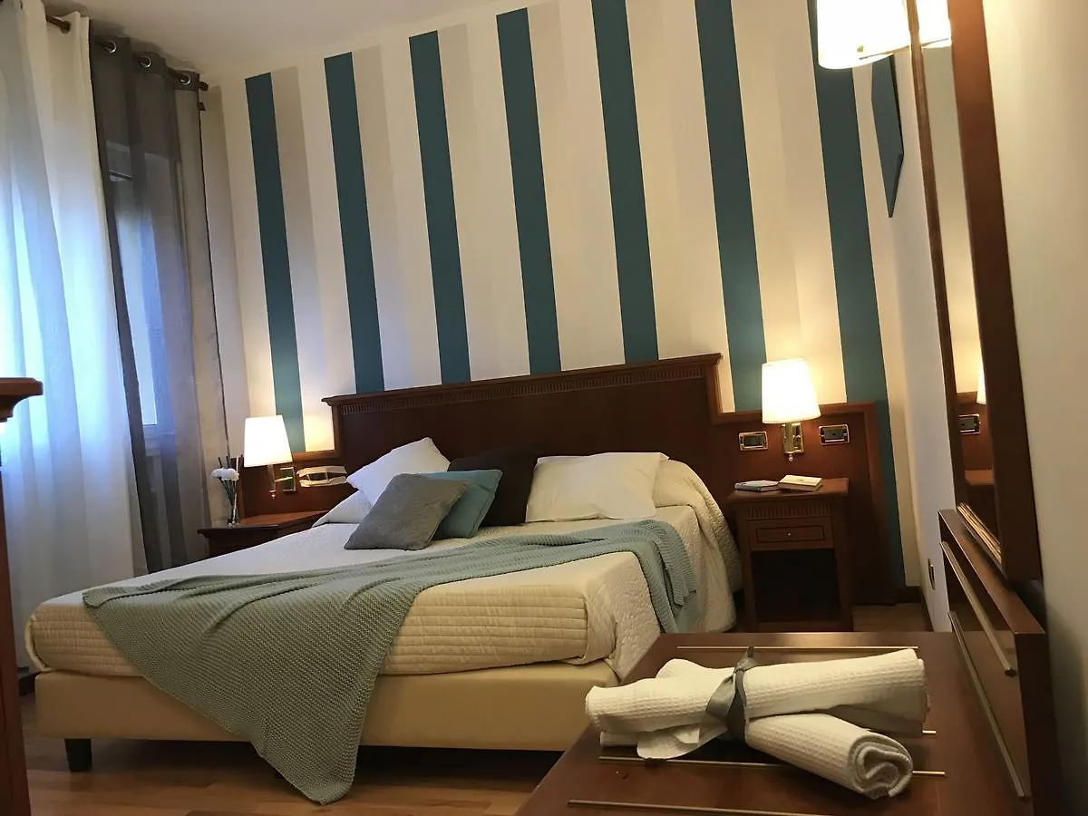 Guest house Palazzo Azzarita By Holiplanet Hotel Bologna Italy